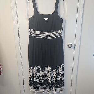 dressbarn Women's‎ Black and White Floral Maxi Dress Size 16W